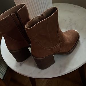 Target chunky boots!